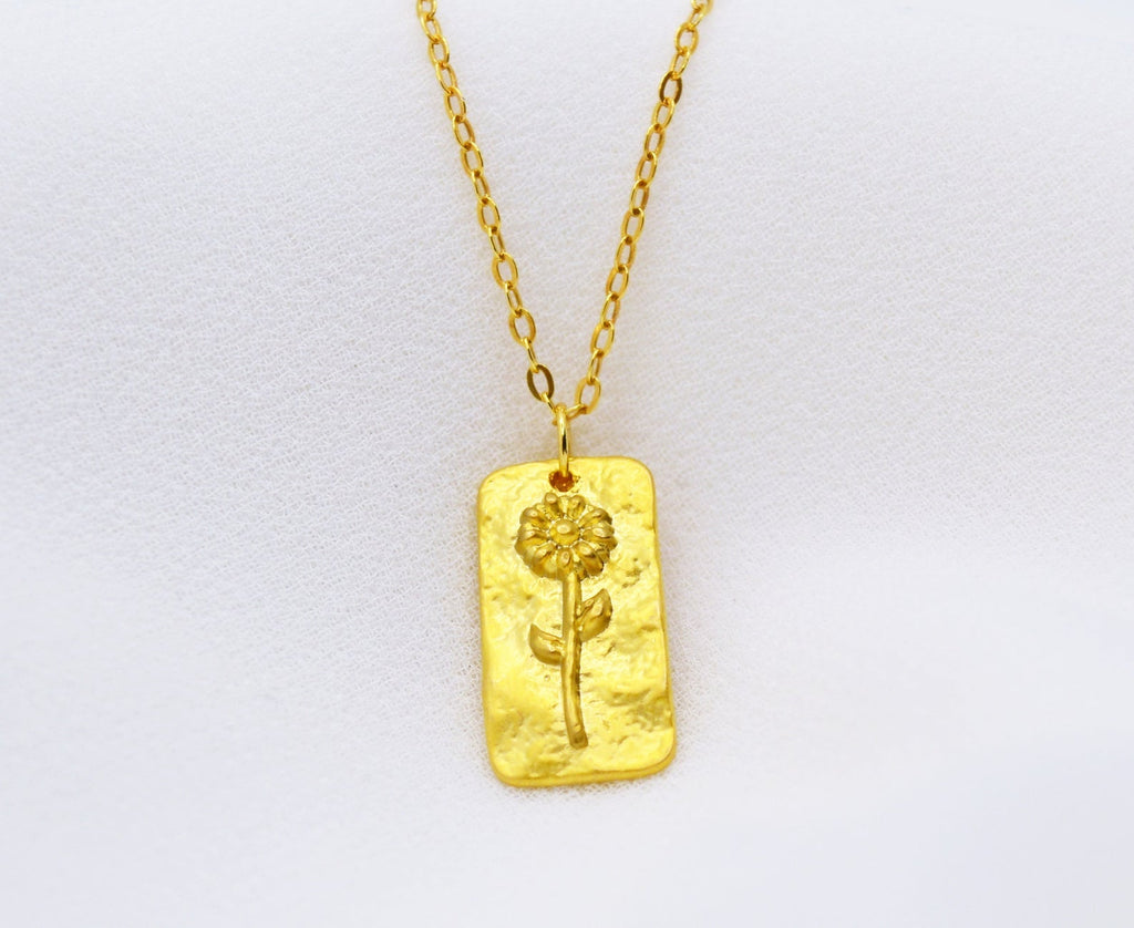 April Birth Flower Necklace, Birthstone Stone Necklace, Daisy Birth Flower Necklace, Mom Gift, Personalized Necklace, Push Present