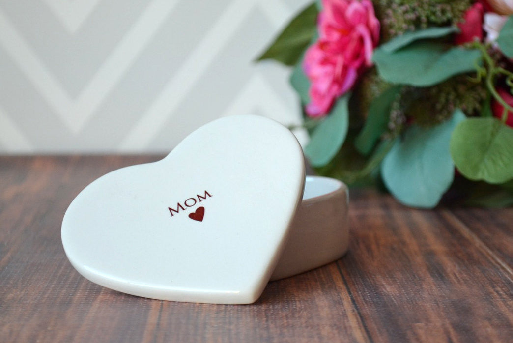 Personalized MOM Heart Keepsake Box- Mom Gift