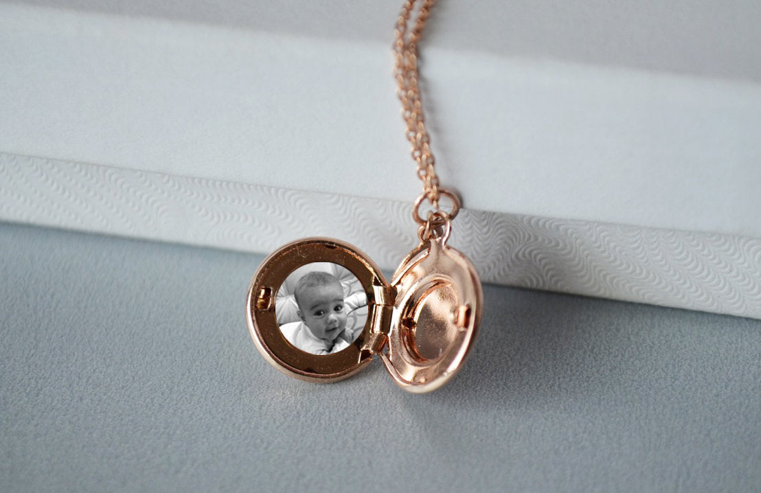Locket Necklace, Valentine's Day Jewelry, Mom Gift, Gift for Her, Bridesmaid Gift